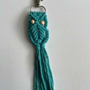 Porte-clés chouettes en macramé