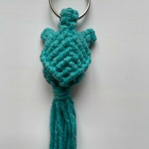 Porte-clés tortue en macramé