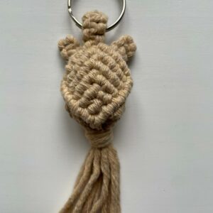 Porte-clés tortue en macramé