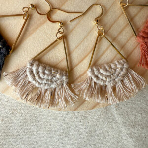 Boucles d'oreilles "Céleste" - Golden Wram Beige – Image 2
