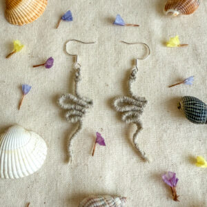 Boucles d’oreilles « Manasa » – Pâle Olive
