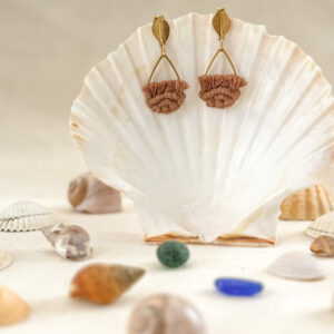 Boucles d’oreilles « Ondine » – Mocha Mousse